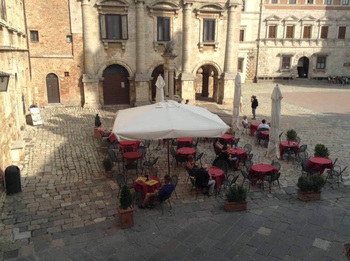 Luxury Apartment Piazza Grande มอนติปุลเชียโน ภายนอก รูปภาพ